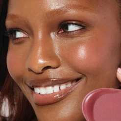 ANASTASIA BEVERLY HILLS Kasvomeikit<Blurring Serum Blush poskipuna