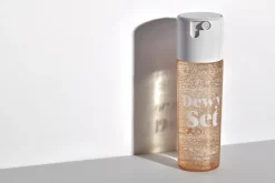 ANASTASIA BEVERLY HILLS Kasvomeikit<Dewy Setting Spray meikinkiinnityssuihke 100 ml