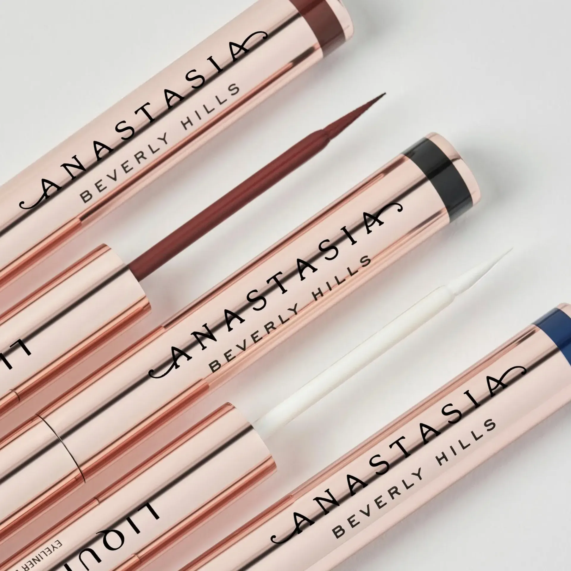 ANASTASIA BEVERLY HILLS Silmämeikit<Liquid Eyeliner silmänrajauskynä 2,4 ml