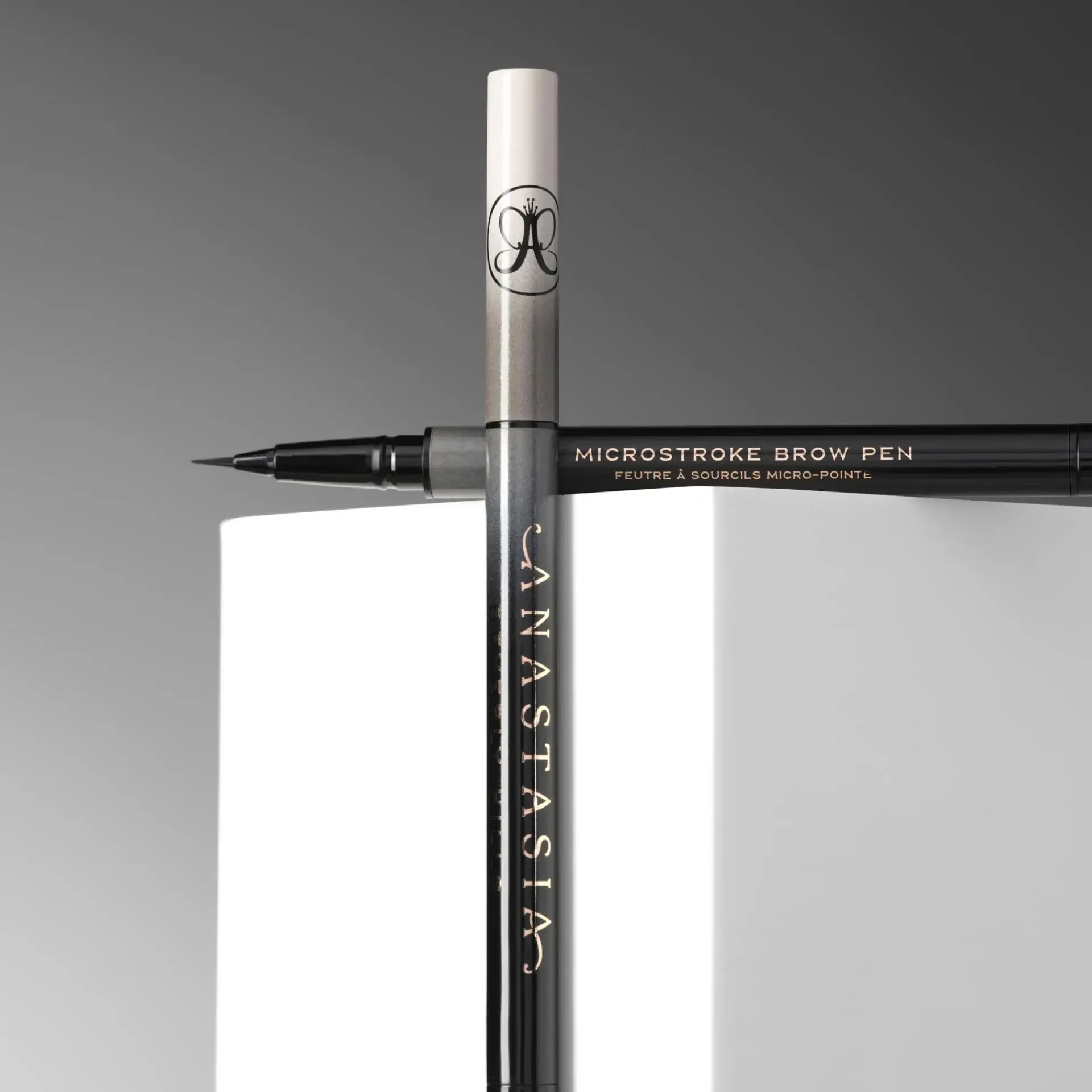 ANASTASIA BEVERLY HILLS Silmämeikit<Microstroke Brow Pen 0,5 ml