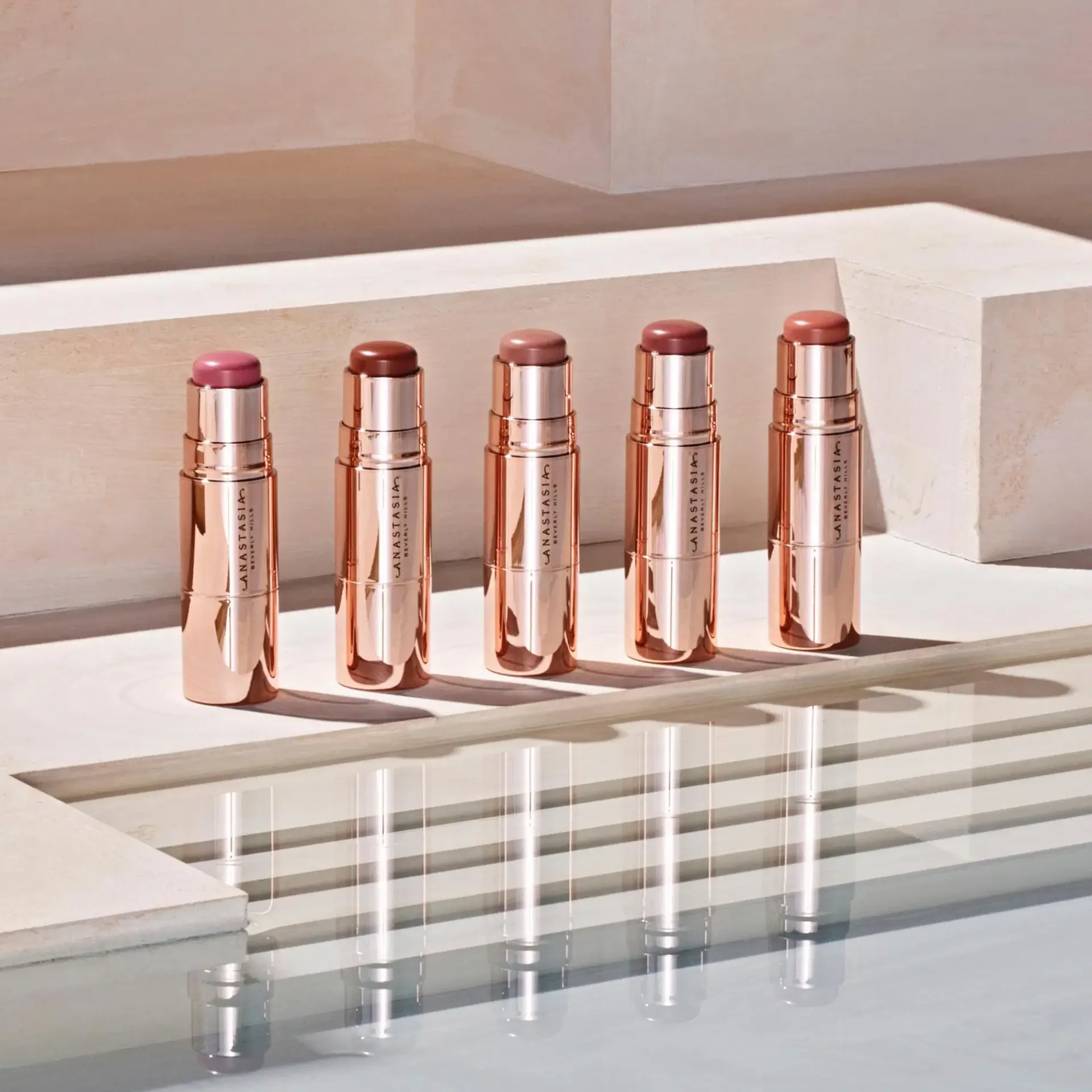 ANASTASIA BEVERLY HILLS Kasvomeikit<Stick Blush poskipuna 8 g
