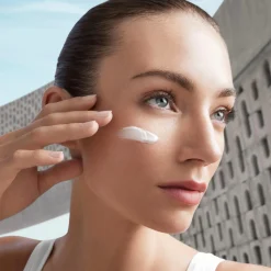 Biotherm Kasvojenhoito<Aquasource Hydra Barrier Cream päivävoide 50 ml