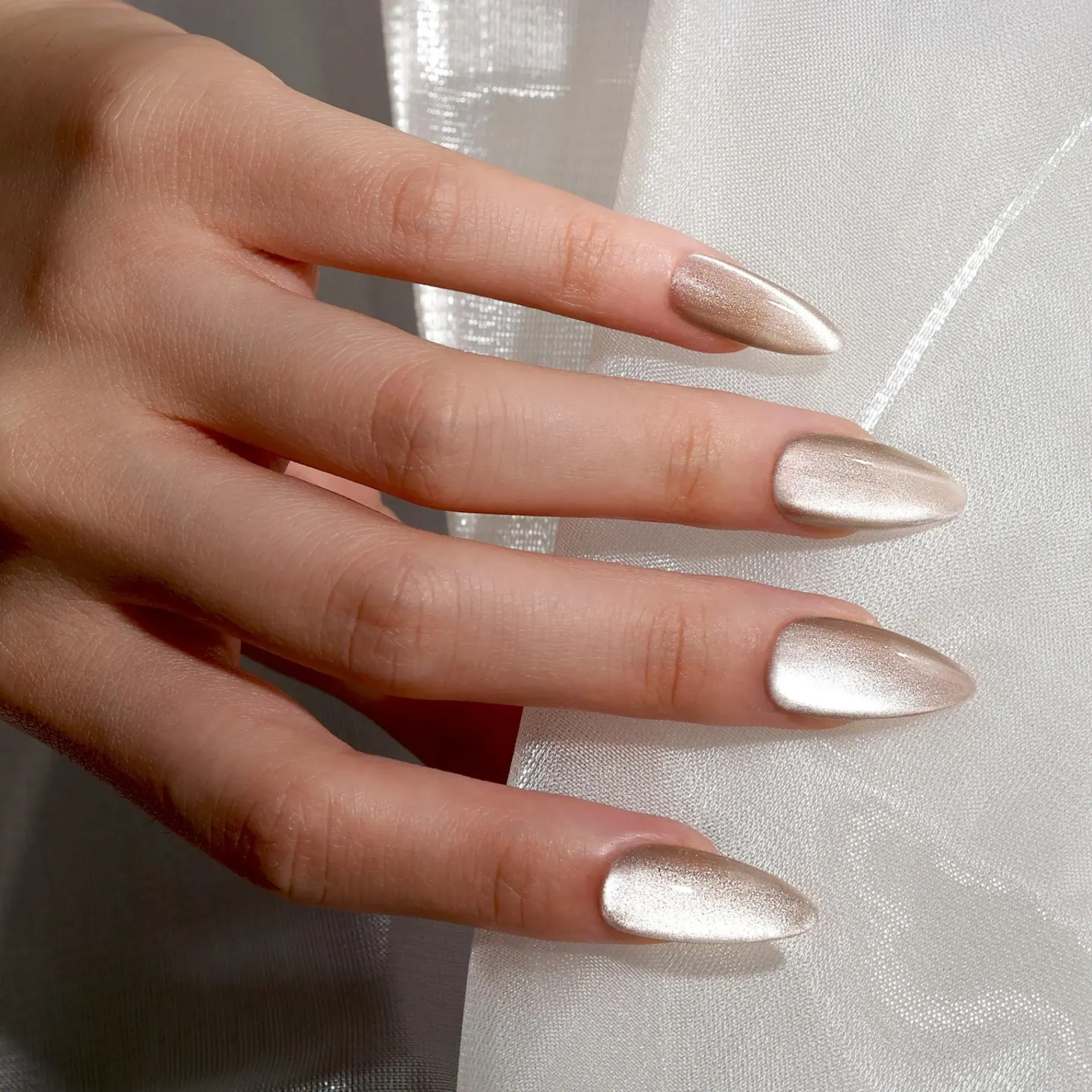 Bluesky Kynsimeikit Ja Kynsienhoito<Gel Polish Cat Eye UV-LED kovetteinen magneettigeelilakka 10ml