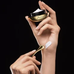 Clarins Kasvojenhoito<Precious La Crème Yeux Age-Defying Eye Cream silmänympärysvoide 15 ml