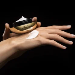 Clarins Kasvojenhoito<Precious La Crème Riche Age-Defying Moisturiser voide 50 ml