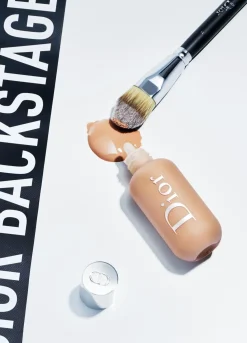 DIOR Meikkisiveltimet Ja -Välineet<BACKSTAGE Light Coverage Fluid Foundation Brush N11 meikkisivellin