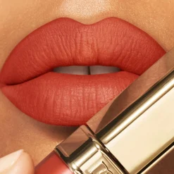 Dolce u0026 Gabbana Huulimeikit<Dolce & Gabbana Everkiss Soft Matte Liquid Lipstick huulipuna 5 ml