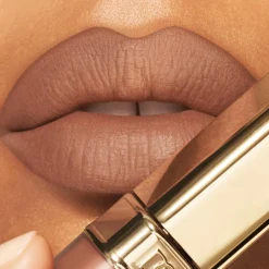 Dolce u0026 Gabbana Huulimeikit<Dolce & Gabbana Everkiss Soft Matte Liquid Lipstick huulipuna 5 ml