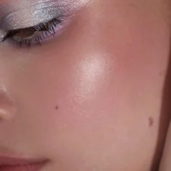 e.l.f. Kasvomeikit<Halo Glow Highlight Beauty Wand korostusväri 10 ml