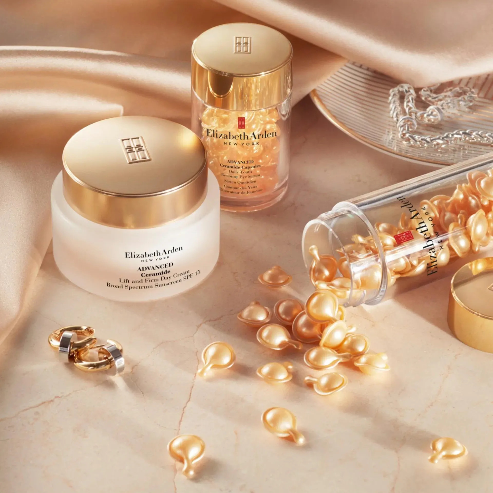 Elizabeth Arden Kasvojenhoito<Restoring Serum Ceramide Capsules seerumikapselit 30 kpl