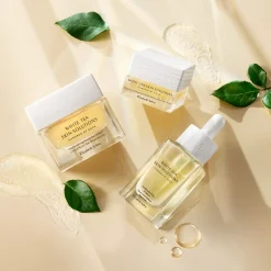 Elizabeth Arden Kasvojenhoito<White Tea Skin Brightening Eye Gel silmänympärysgeeli 15 ml