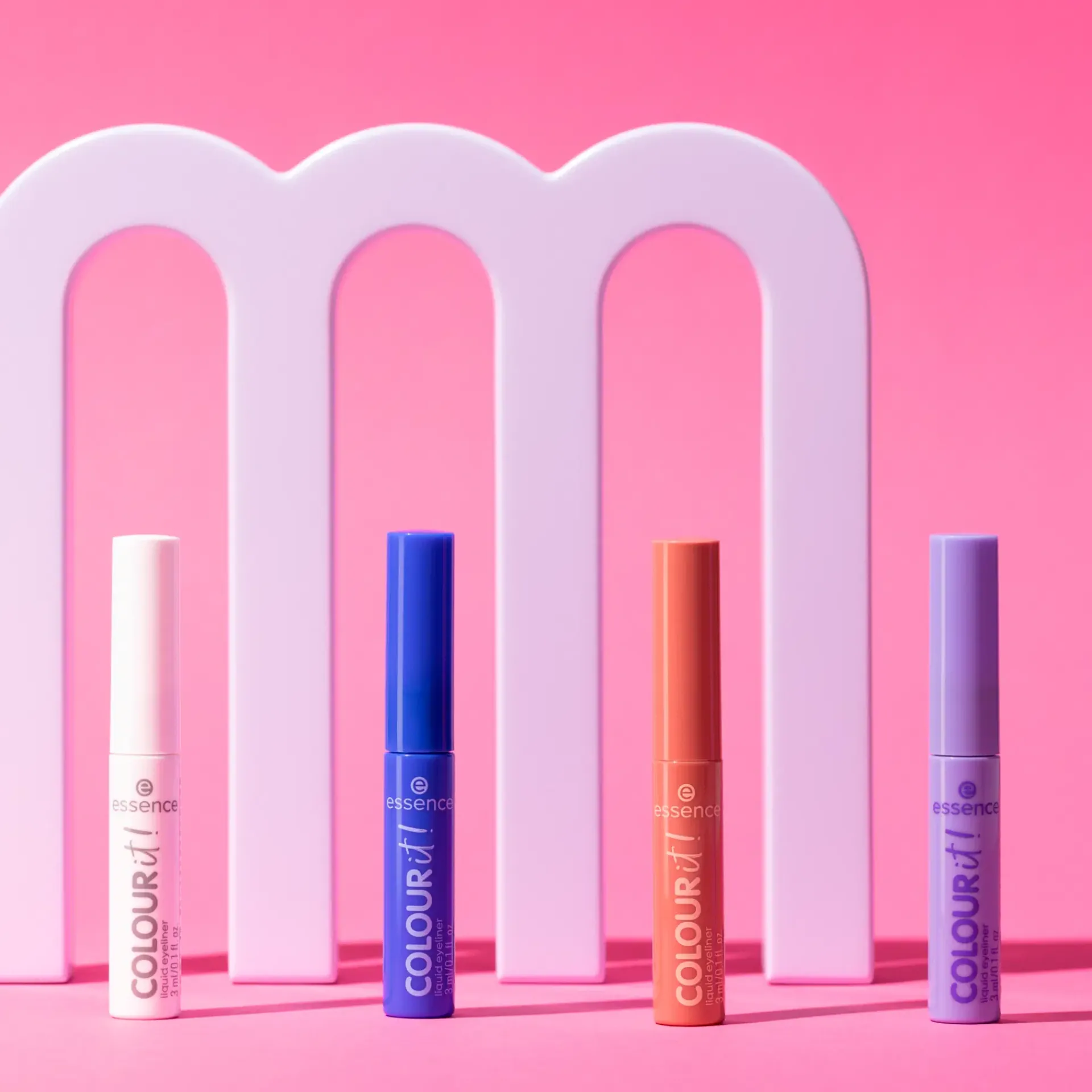Essence Silmämeikit<COLOUR it! liquid eyeliner nestemäinen rajauskynä 3 ml