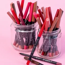 Essence Huulimeikit<8h matte comfort lipliner huultenrajauskynä 0,3 g
