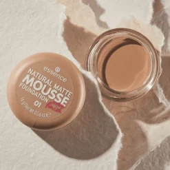 Essence Kasvomeikit<NATURAL MATTE MOUSSE meikkivoide 16 g
