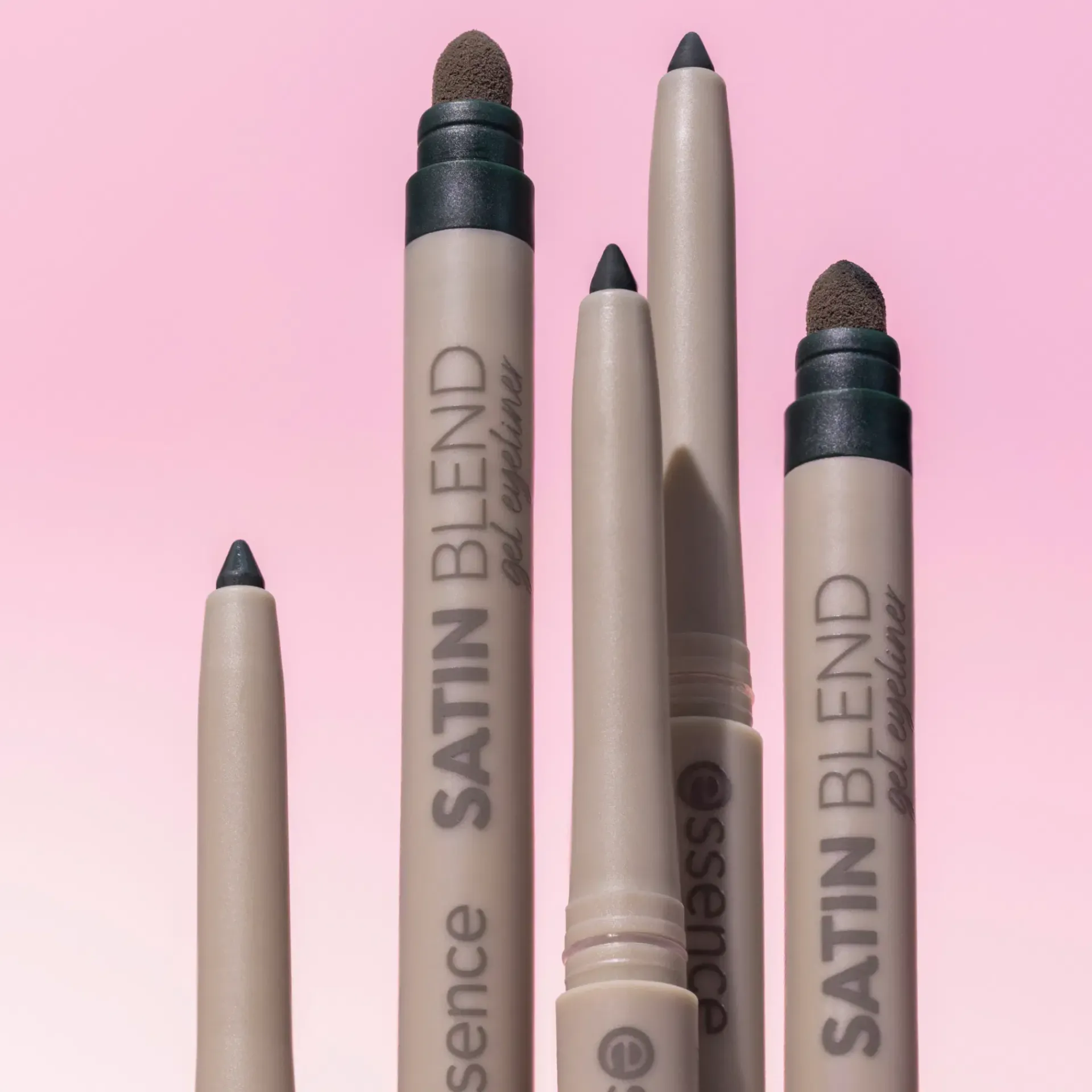 Essence Silmämeikit<SATIN BLEND geelimäinen silmänrajaukynä 03