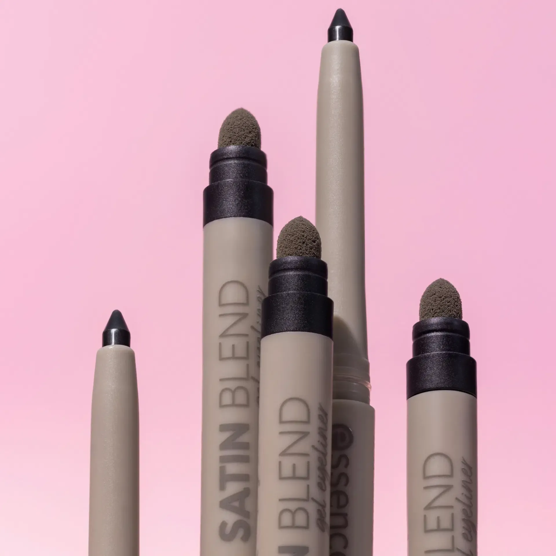 Essence Silmämeikit<SATIN BLEND geelimäinen silmänrajaukynä 03