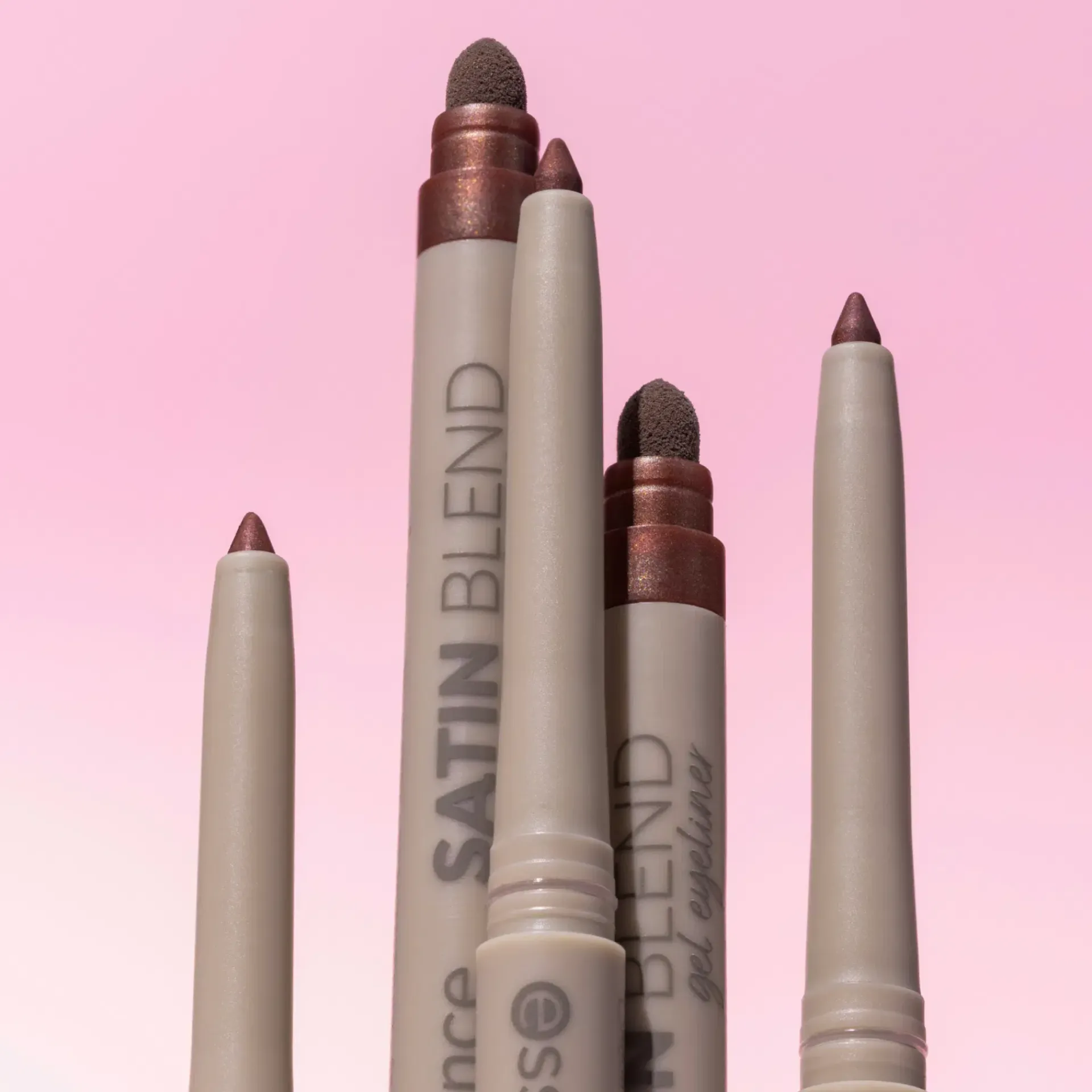 Essence Silmämeikit<SATIN BLEND geelimäinen silmänrajaukynä 03