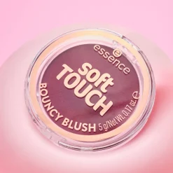 Essence Kasvomeikit<soft TOUCH BOUNCY POSKIPUNA 10