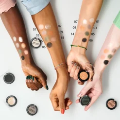 Essence Silmämeikit<soft touch eyeshadow luomiväri 2 g