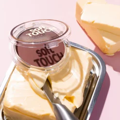 Essence Kasvomeikit<soft TOUCH VOIDEMAINEN BRONZER 40