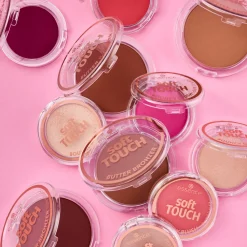 Essence Kasvomeikit<soft TOUCH VOIDEMAINEN BRONZER 40