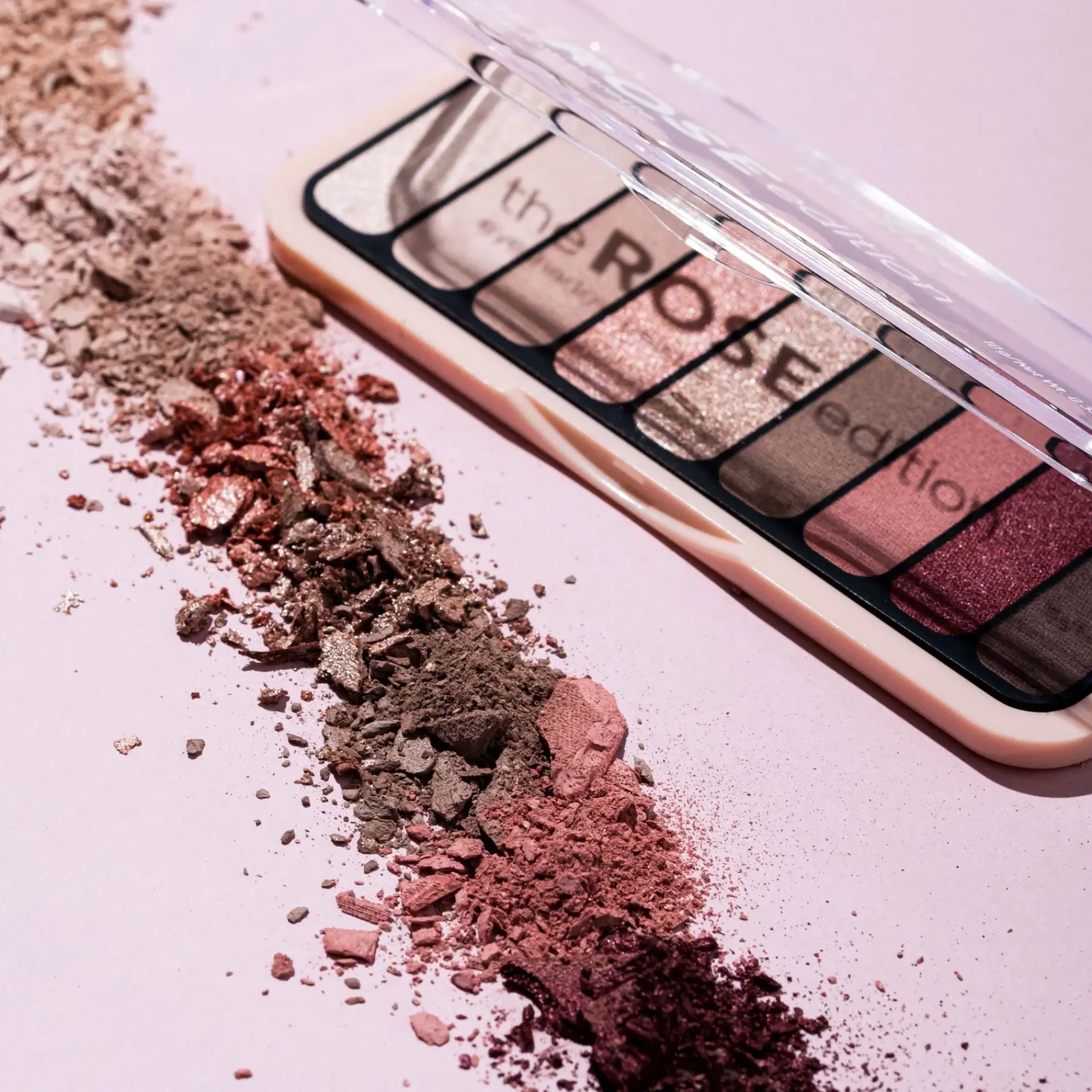 Essence Silmämeikit<the ROSE edition eyeshadow palette 20 Lovely In Rose 10 g