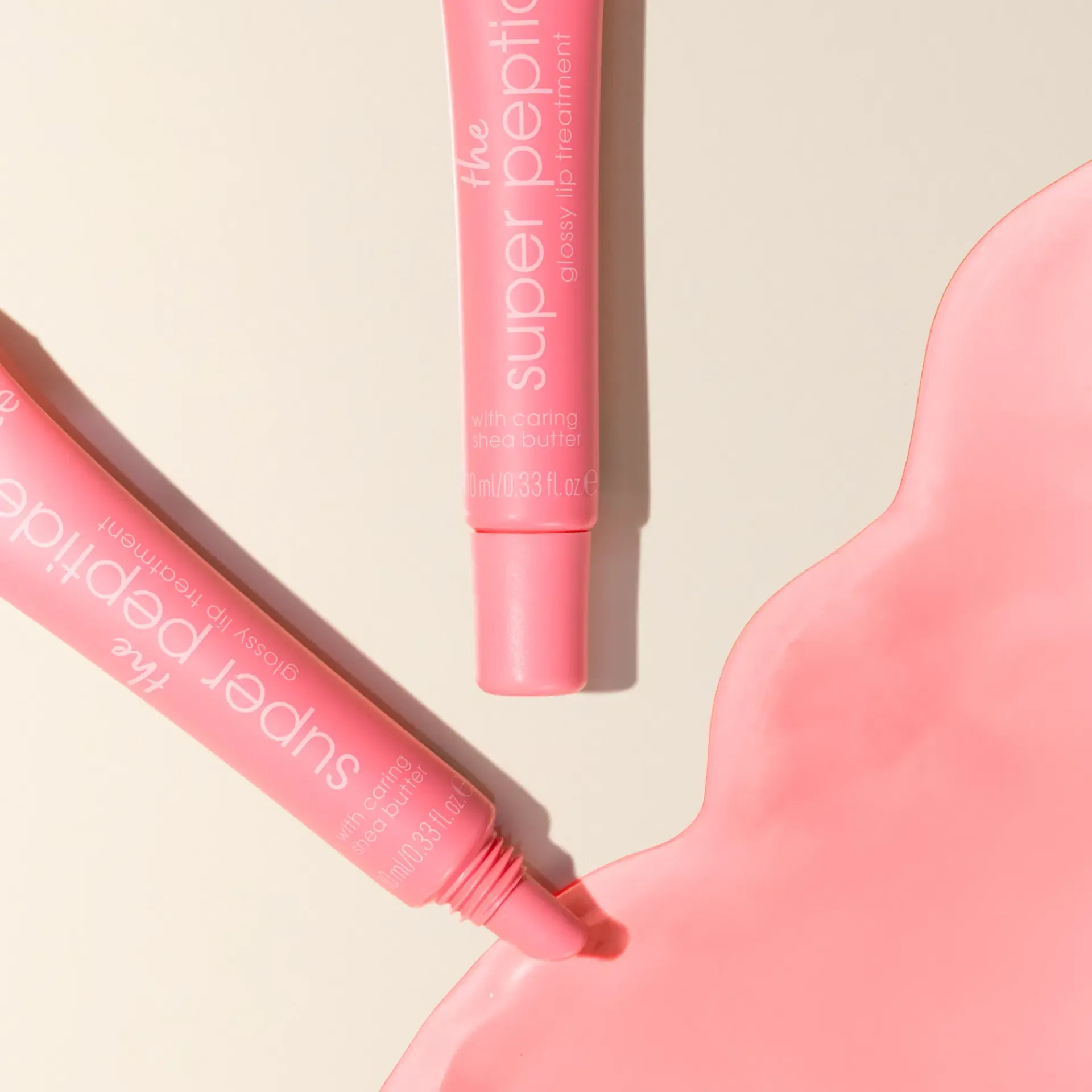 Essence Huulimeikit<the super peptide glossy lip treatment 04 Coralized! 10 ml
