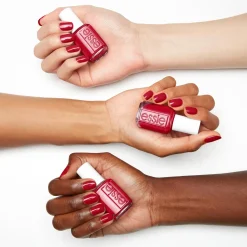 essie Kynsimeikit Ja Kynsienhoito<750 not red-y for bed -kynsilakka 13,5ml