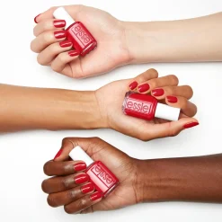 essie Kynsimeikit Ja Kynsienhoito<61 Russian Roulette -kynsilakka 13,5ml
