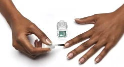 essie Kynsimeikit Ja Kynsienhoito<strong start -aluslakka 13,5ml