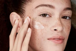Estée Lauder Kasvojenhoito<DayWear Multi-Protection Anti-Oxidant 24H-Moisture Creme SPF 15 hoitovoide 30 ml
