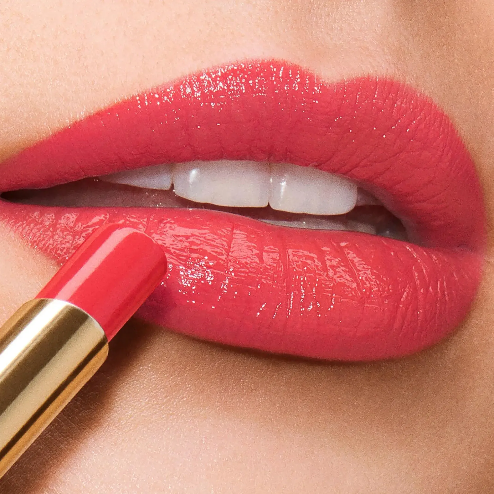 Estée Lauder Huulimeikit<Pure Color Explicit Shine Lipstick huulipuna 0,7 g