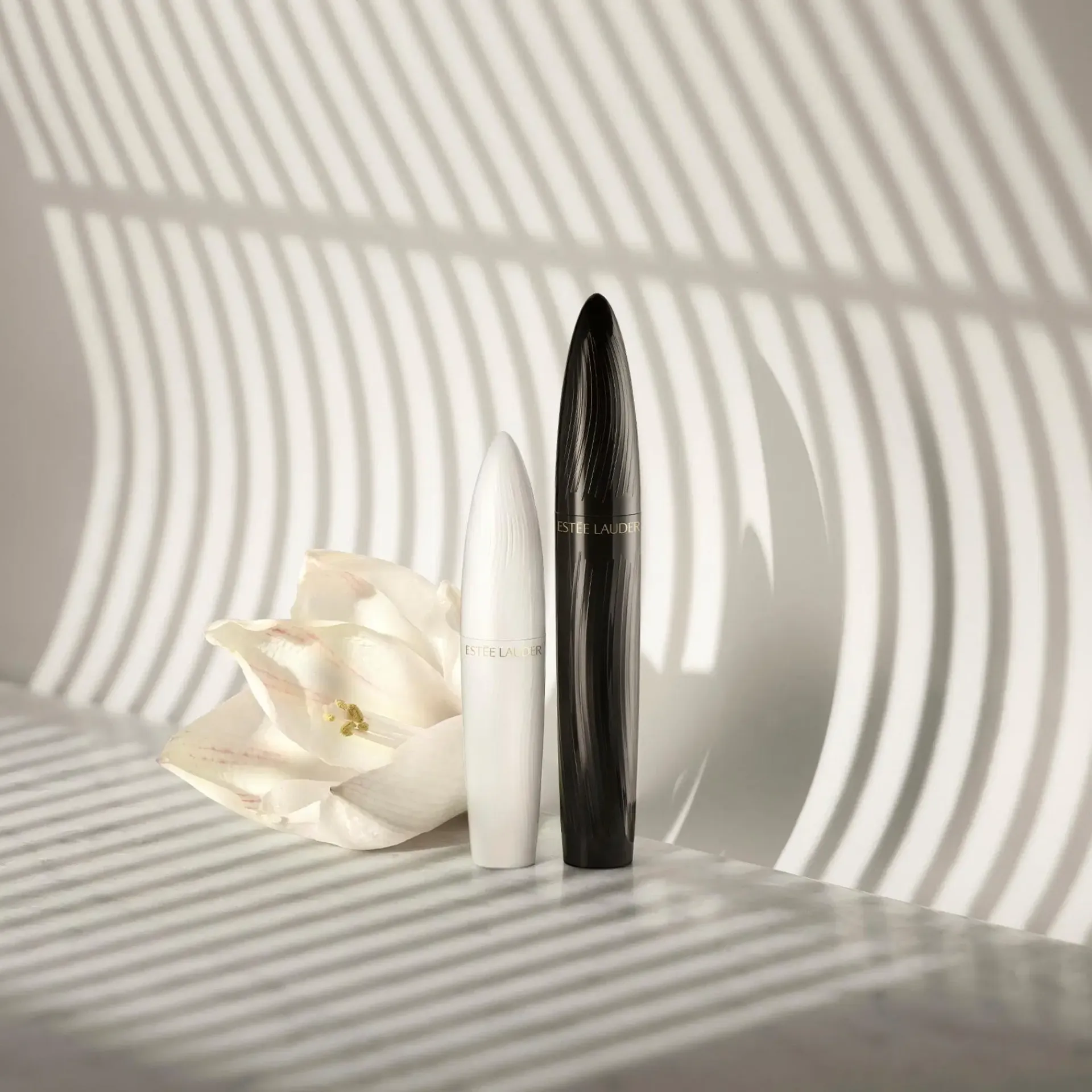 Estée Lauder Silmämeikit<Turbo Lash Night Revitalizing Serum Lash & Brow ripsi- ja kulmakarvaseerumi 6 ml