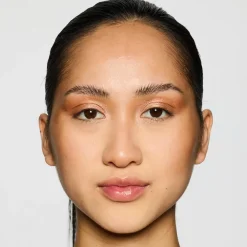 Fenty Beauty Kasvomeikit<Bright Fix Instant Brightening + Blurring Powder puuteri 8.50g