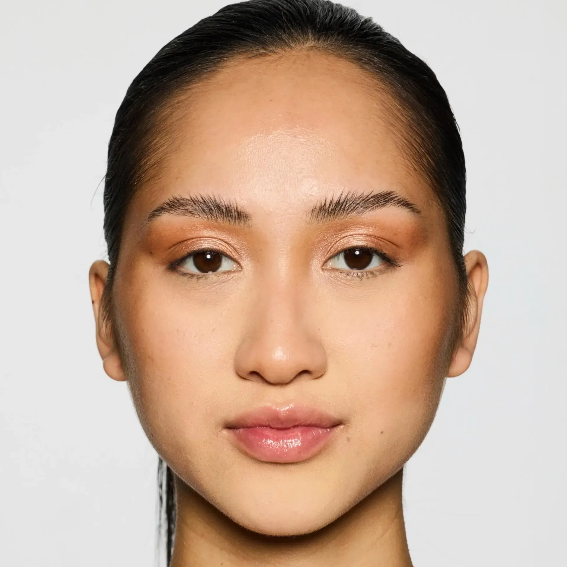 Fenty Beauty Kasvomeikit<Bright Fix Instant Brightening + Blurring Powder puuteri 8.50g