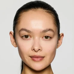 Fenty Beauty Kasvomeikit<Bright Fix Instant Brightening + Blurring Powder puuteri 8.50g
