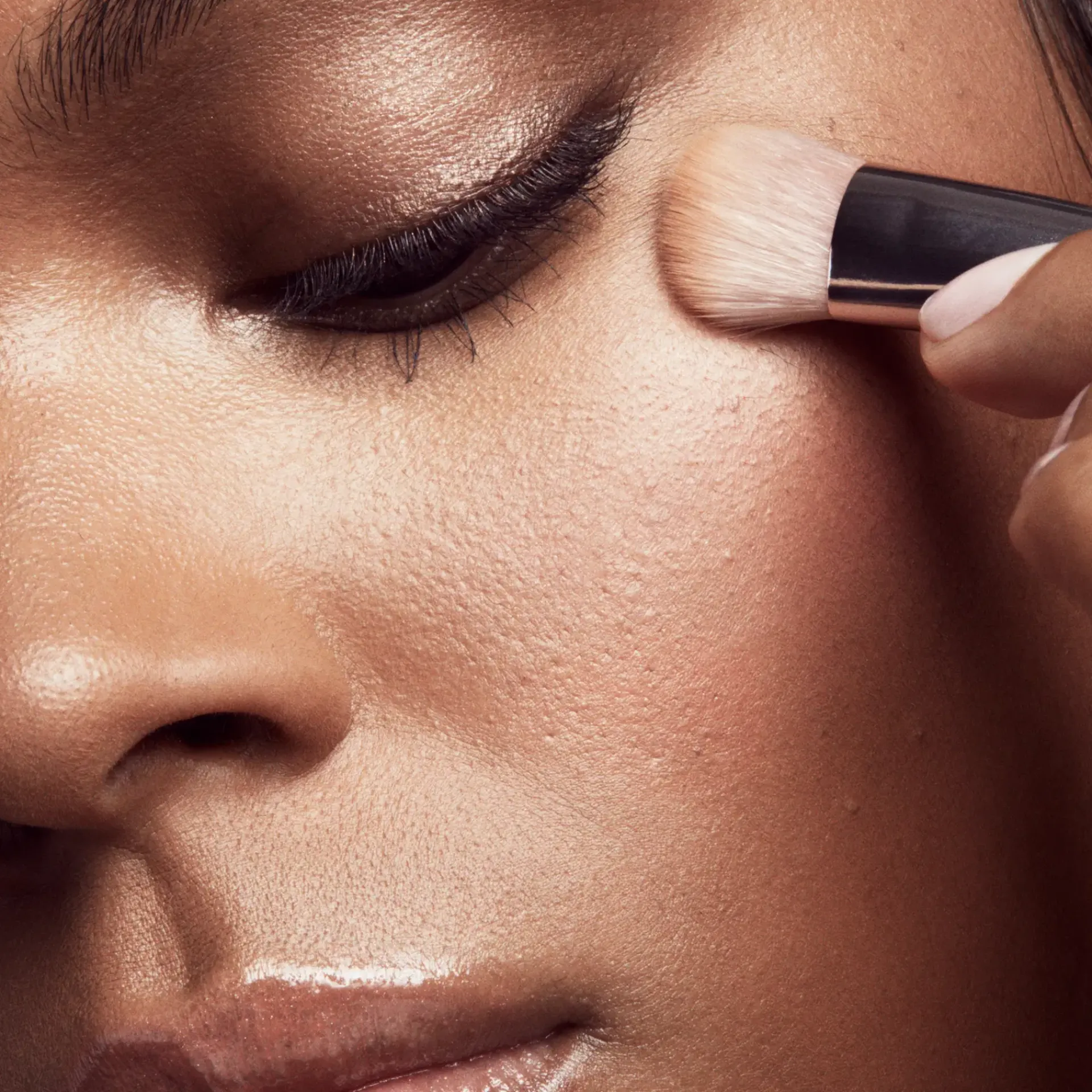 Fenty Beauty Meikkisiveltimet Ja -Välineet<Brush & Tools Precision Concealer Brush peitevoidesivellin