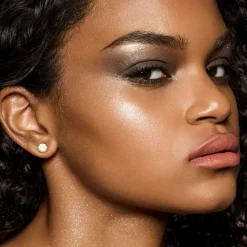 Fenty Beauty Kasvomeikit<Diamond Bomb All Over Diamond Veil hohdepuuteri 8 g