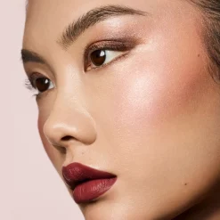 Fenty Beauty Kasvomeikit<Diamond Bomb All Over Diamond Veil hohdepuuteri 8 g