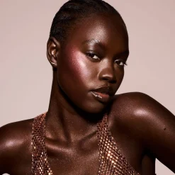Fenty Beauty Kasvomeikit<Diamond Bomb All Over Diamond Veil hohdepuuteri 8 g