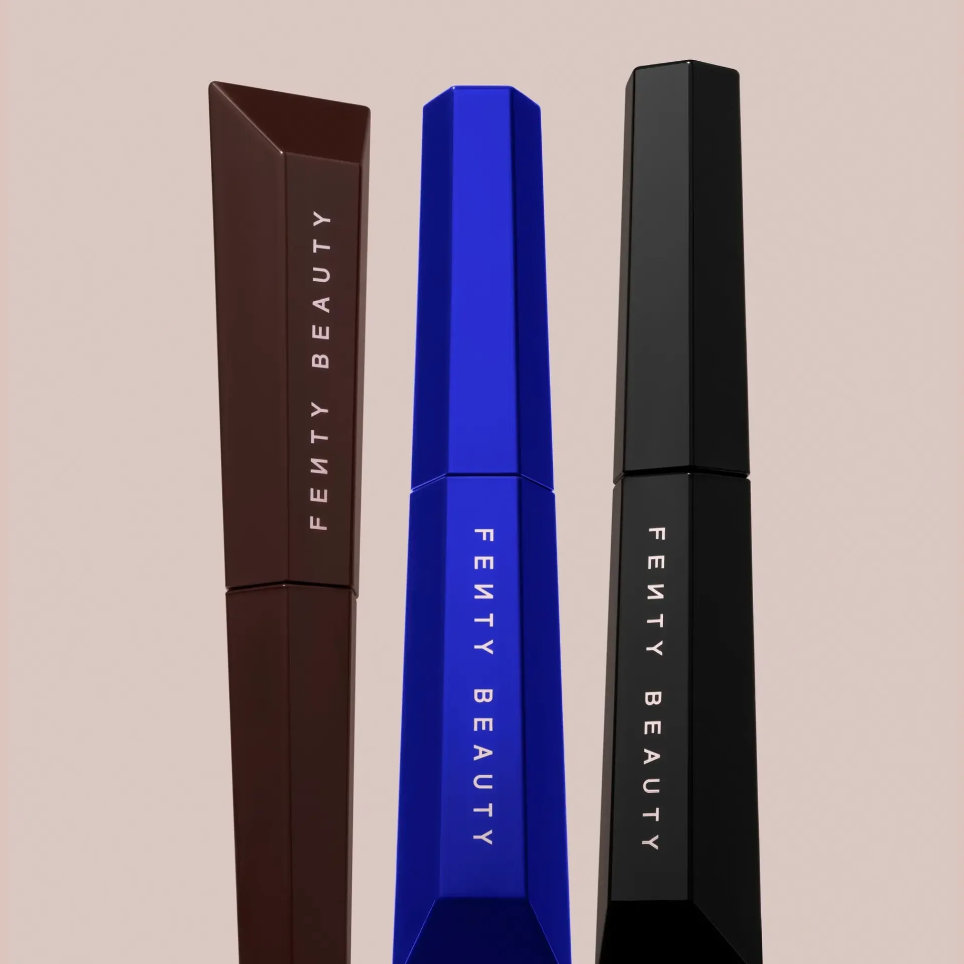 Fenty Beauty Silmämeikit<Hella Thicc Volumizing Mascara Blue ripsiväri 10 ml