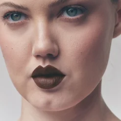 Fenty Beauty Huulimeikit<Icon Velvet Liquid Lipstick nestemäinen huulipuna 5,5 g