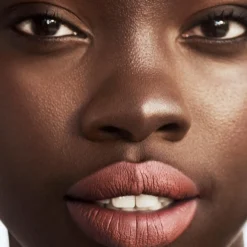 Fenty Beauty Huulimeikit<Icon Velvet Liquid Lipstick nestemäinen huulipuna 5,5 g