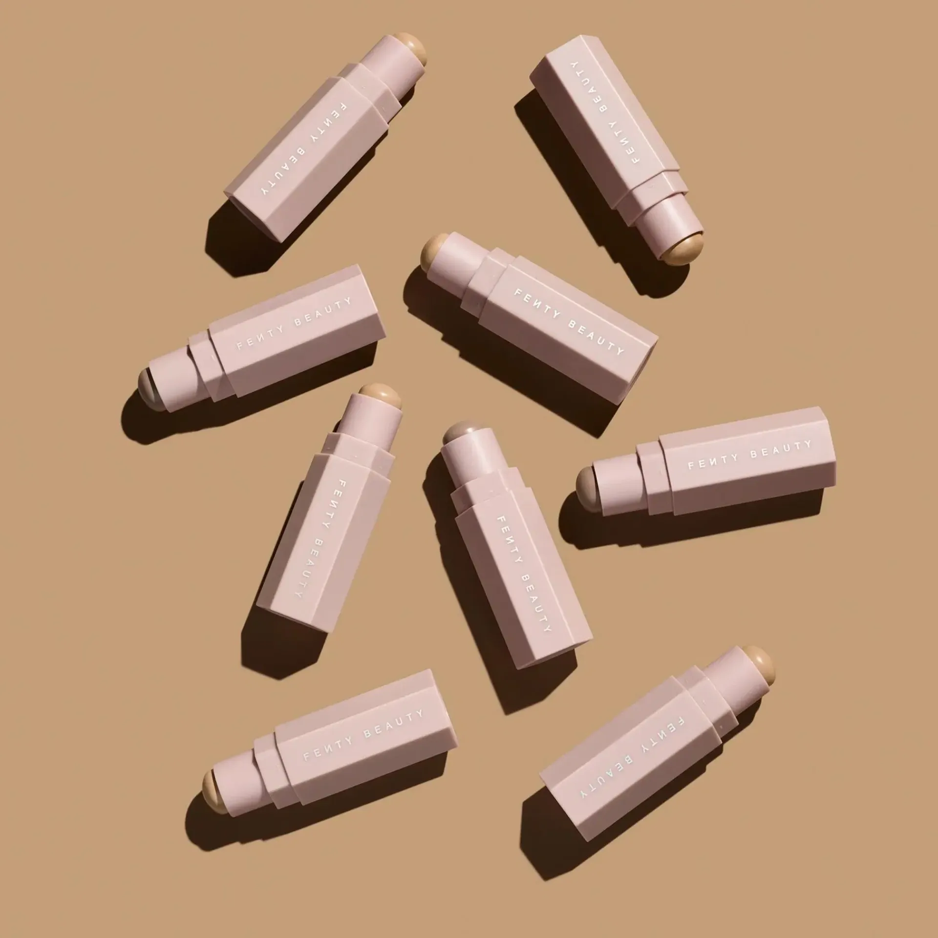 Fenty Beauty Kasvomeikit<Match Stix Matte Contour Skinstick varjostuspuikko 7,1 g