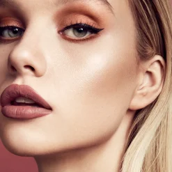 Fenty Beauty Huulimeikit<Stunna Lip Paint nestemäinen huulipuna 4ml