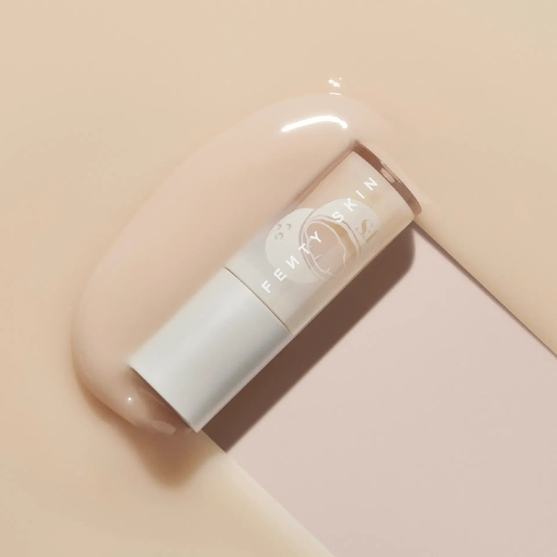 Fenty Skin Kasvojenhoito<Treatz Hydrating+Strengthening Lip Oil huuliöljy 5,6 ml