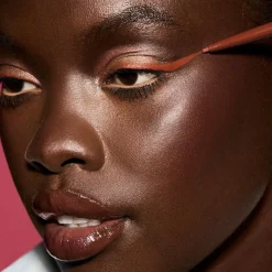 Fenty Beauty Silmämeikit<Fine Linez Lash Line-Enhancing Eyeliner silmänrajauskynä 0.1 gr