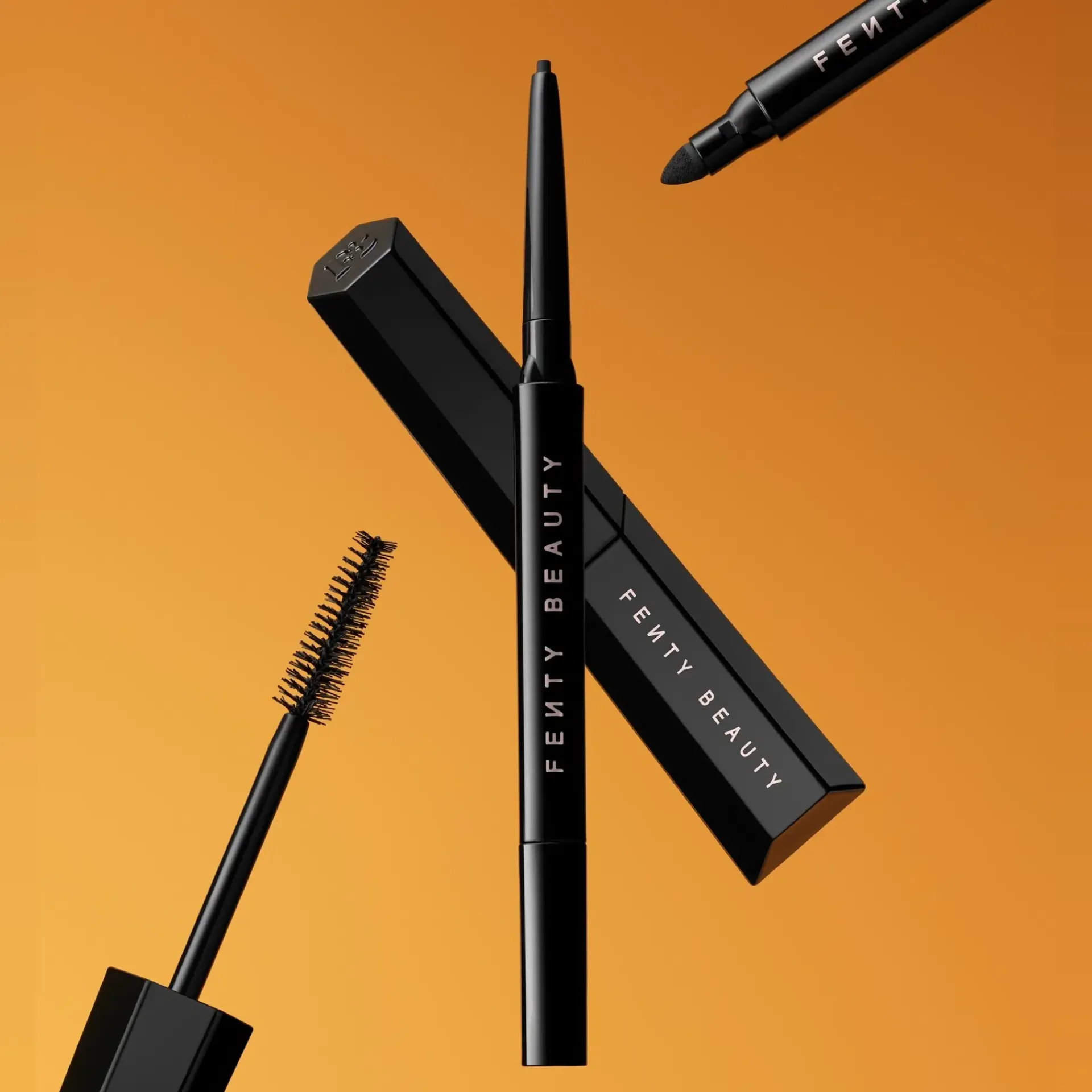 Fenty Beauty Silmämeikit<Fine Linez Lash Line-Enhancing Eyeliner silmänrajauskynä 0.1 gr