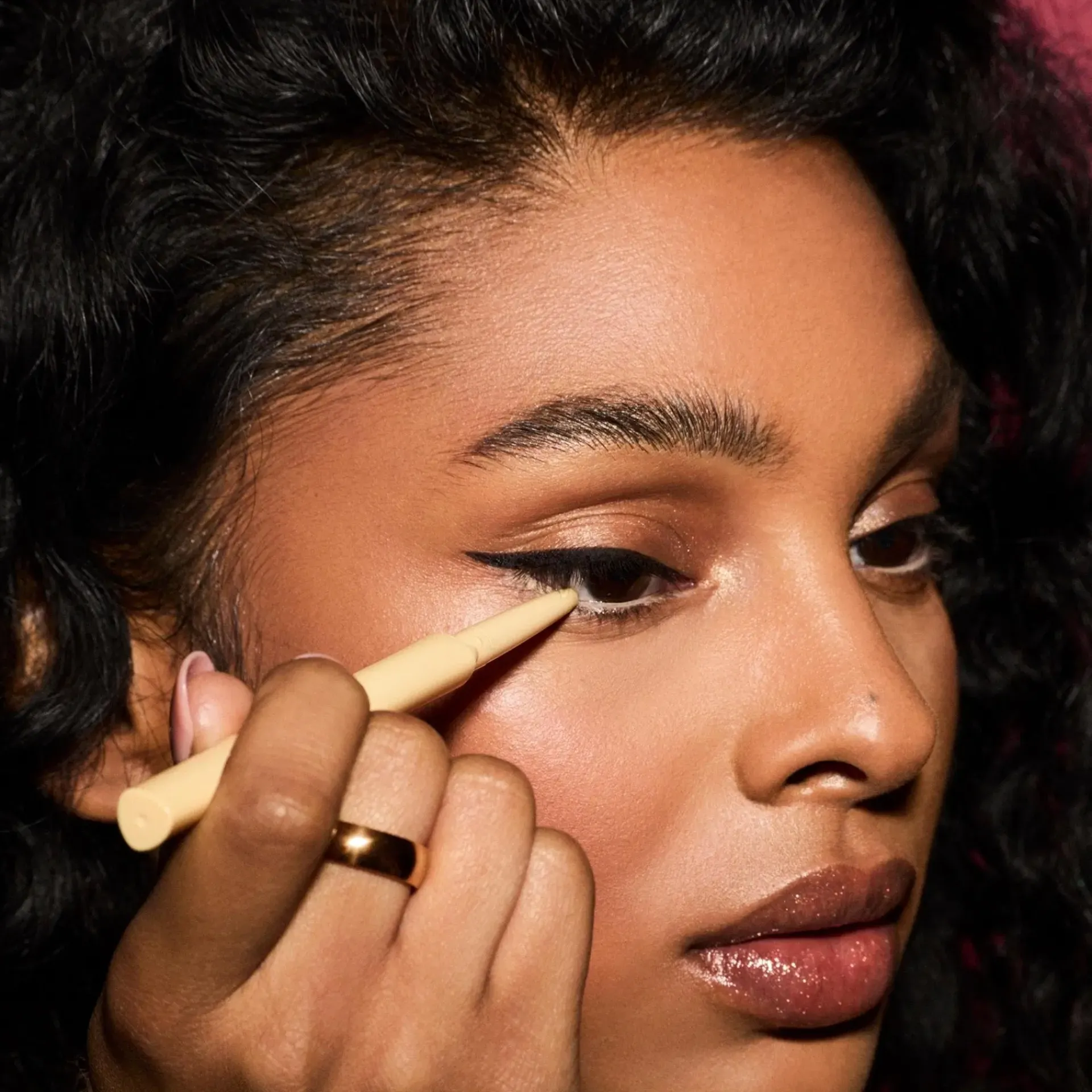 Fenty Beauty Silmämeikit<Fine Linez Lash Line-Enhancing Eyeliner silmänrajauskynä 0.1 gr