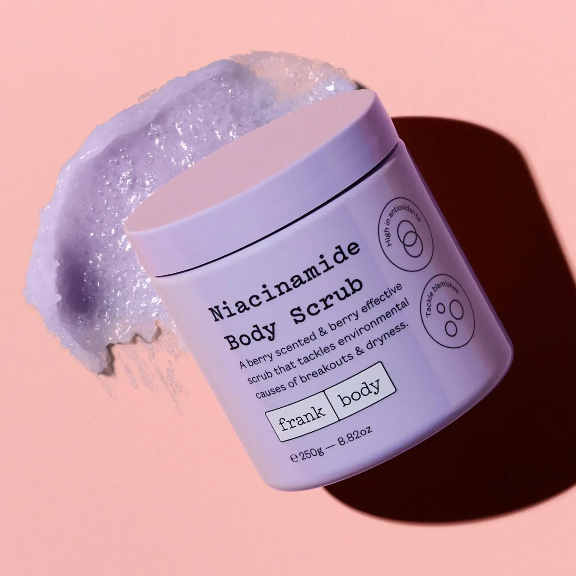 Frank Body Vartalonhoito<Niacinamide Body Scrub vartalokuorinta-aine 250g